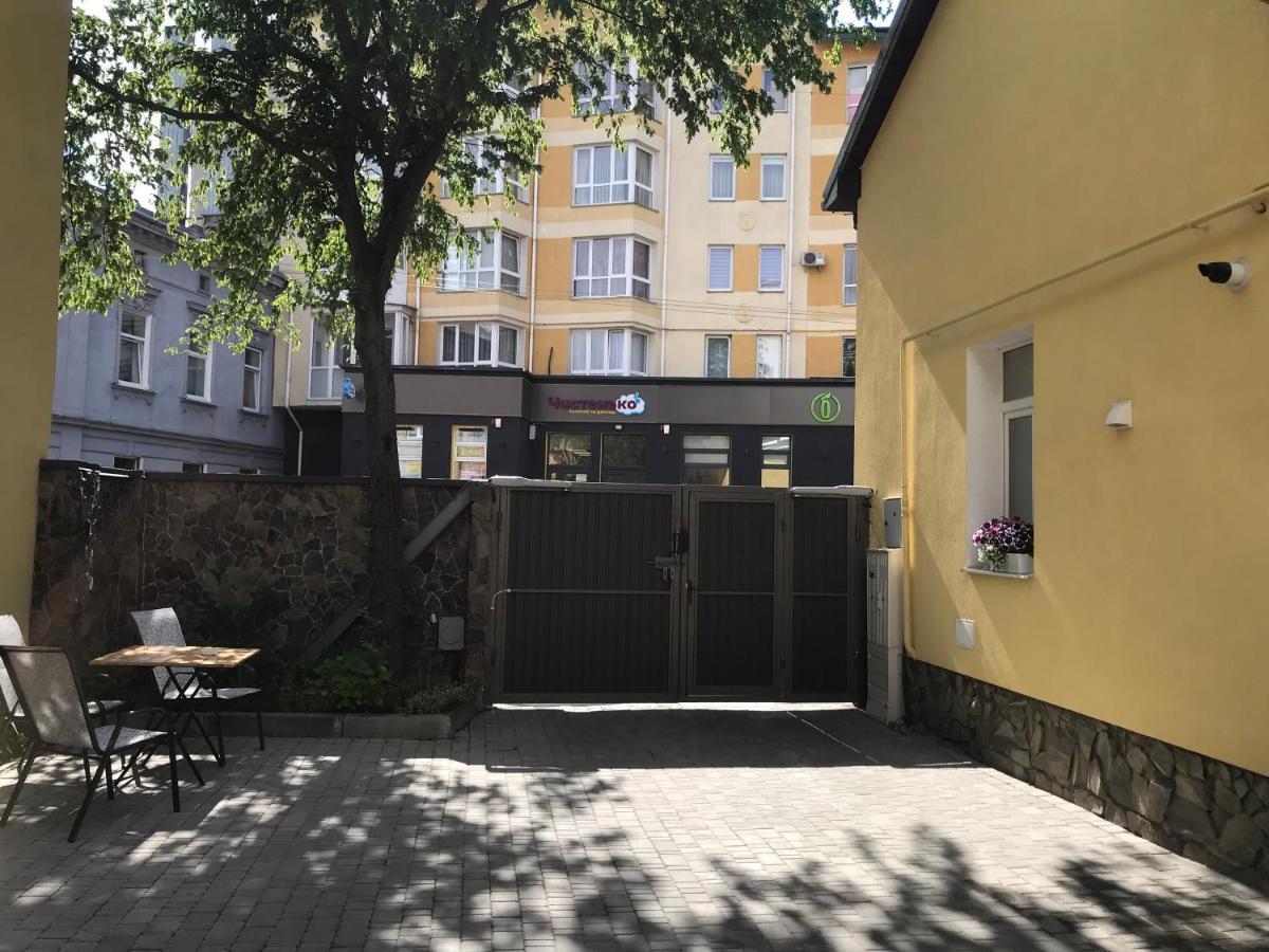 Villa Sofi Lviv Buitenkant foto
